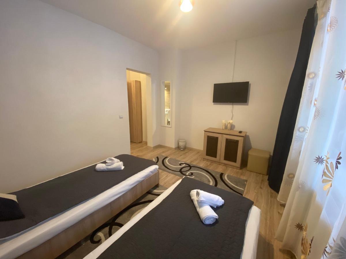 Guest House Zoreni Mociu Extérieur photo
