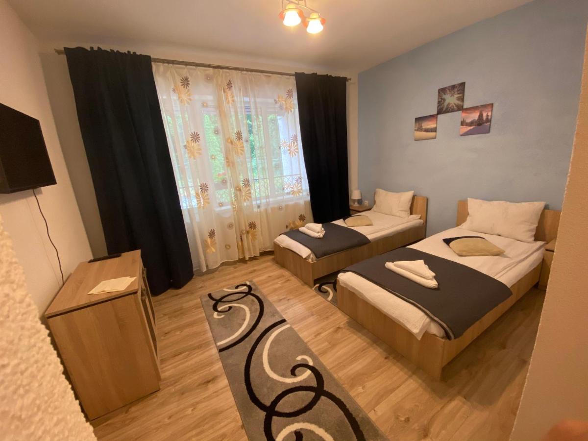Guest House Zoreni Mociu Extérieur photo
